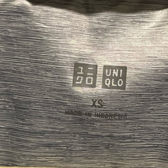 UNIQLO Pocketable Wind Breaker XS - Picture 9 of 15